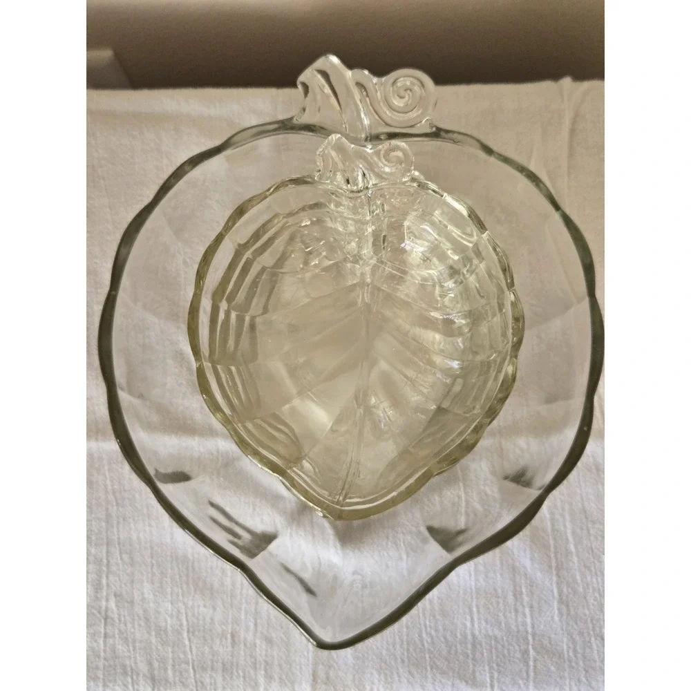 Vintage Clear Pressed Glass Leaf Bowl Set Large Serving Bowl‎ & 5 Dessert Bowls